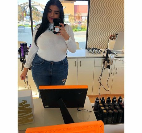 Charlotte Godoy model xxx pictures