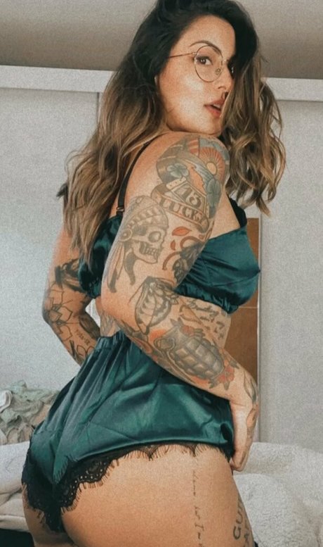 Cauuution top star pics