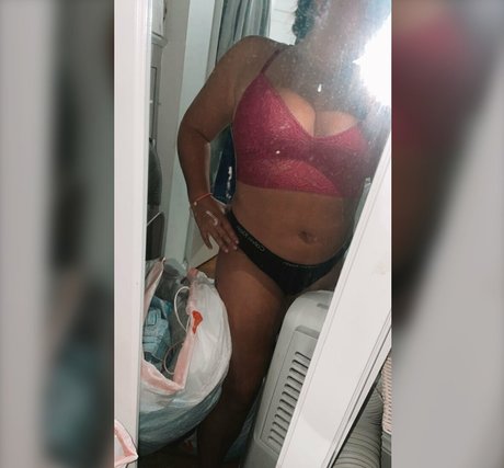 Pinkyypieee top pornstar picture