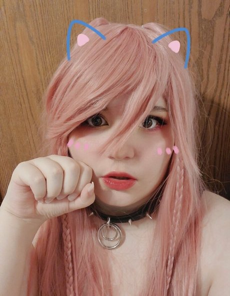 awoo exe nudes model img