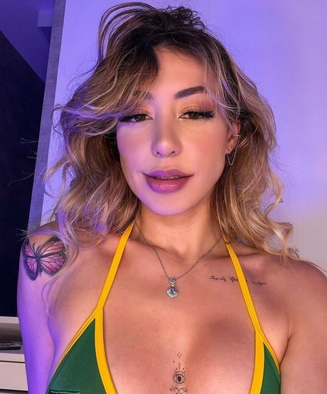 Nicole Louise model high quality pictures