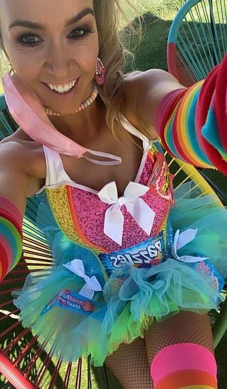 mariah r model hd img