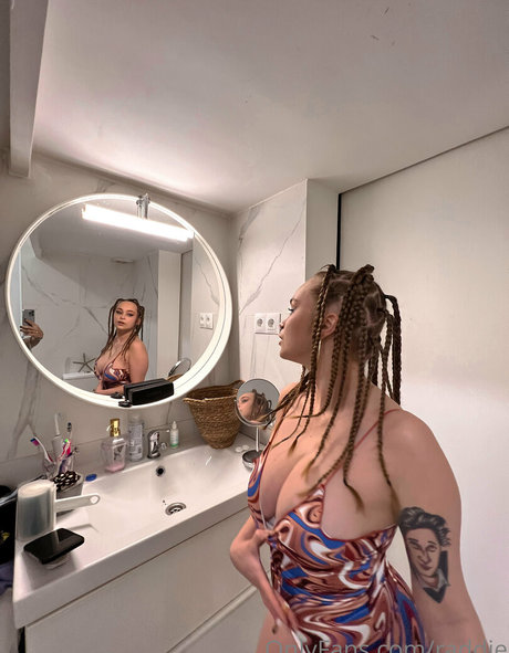 raddie hd actress pic