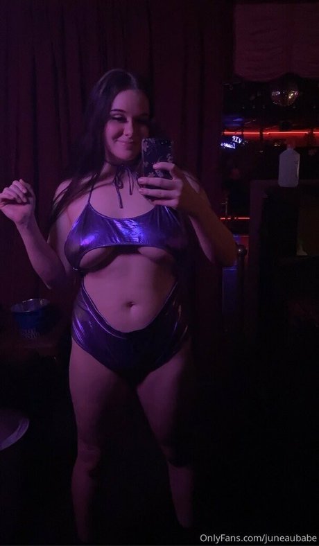 juneaubabe nude star images