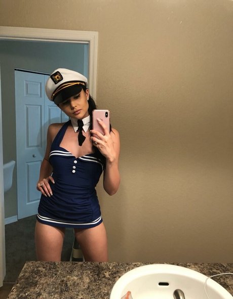 arianamarie model high quality picture