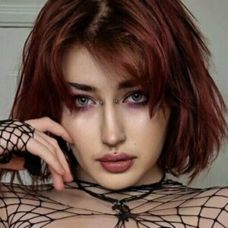 Cynthia Grey naked pornstar gallery