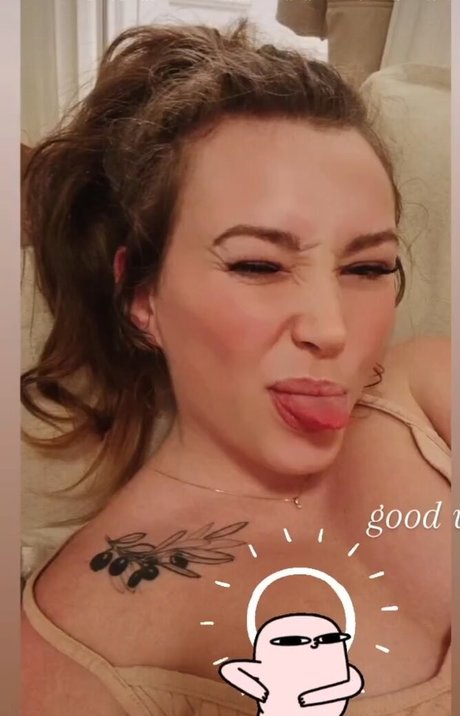 Ya Gal Al nudes star img