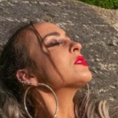 Megi Knuplez perfect actress picture