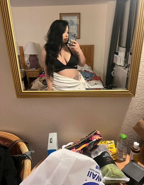 princessleiaher naked model images