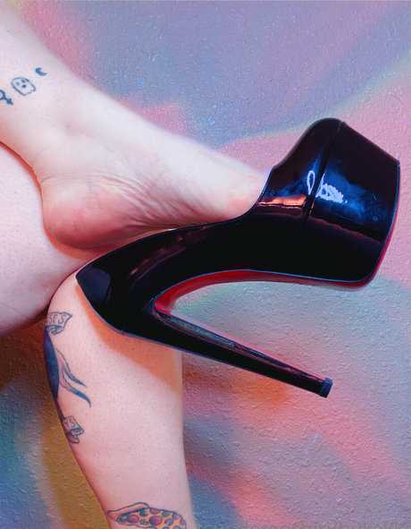 bukekki nude model picture