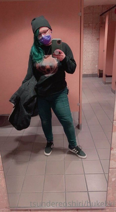 bukekki star pornographic gallery