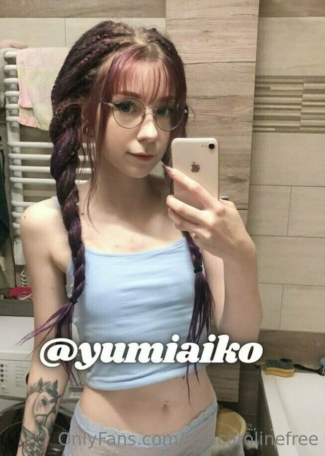 miacarolinefree model hot picture