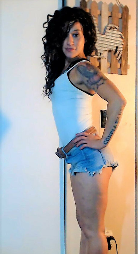 TiaMorLuv high quality actress img