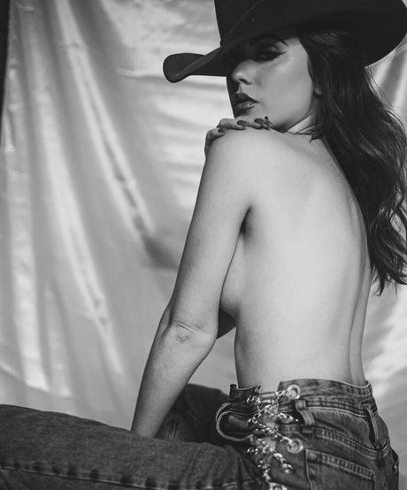 Jana Make sex model pic