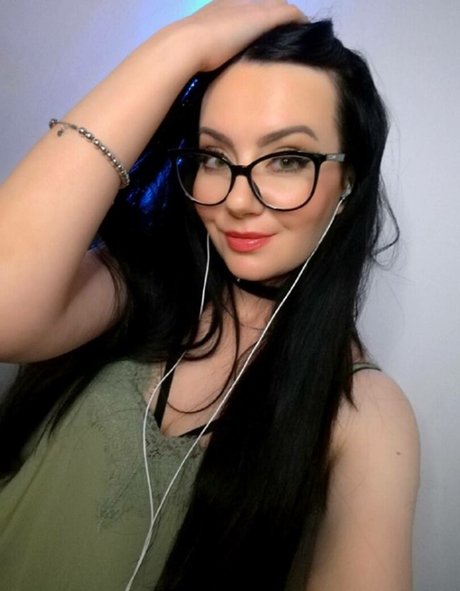 ASMR Kate Lullaby star nudes img