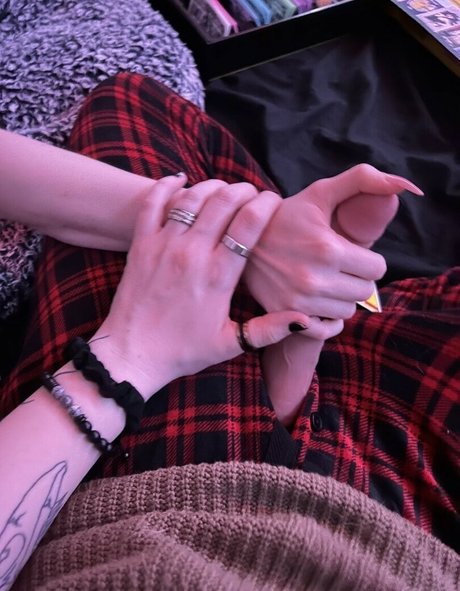 Diebreado art actress gallery