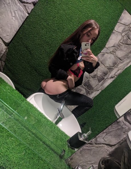 Reebeeca star adult archive