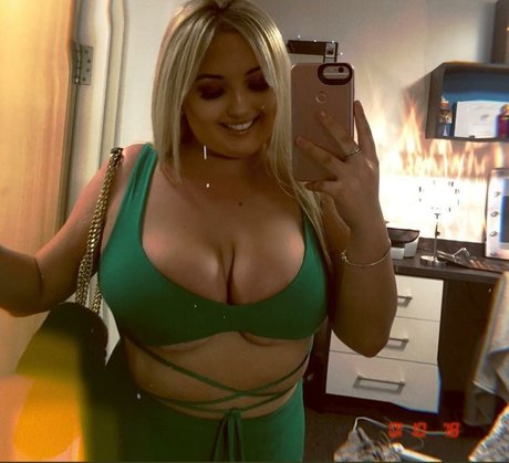 Olivia D naked pornstar picture