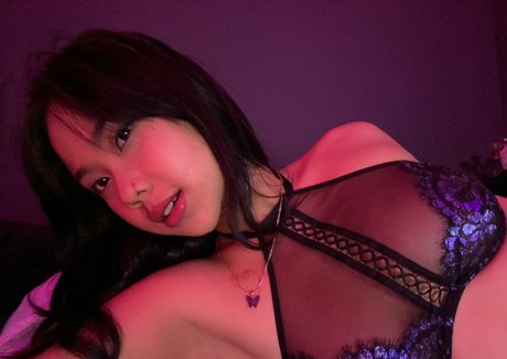 hukiehoe pretty model image