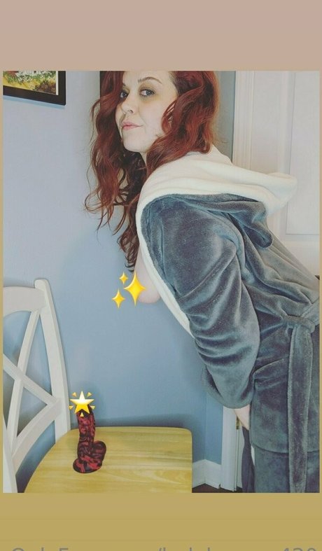 hulahooper420 hd actress picture