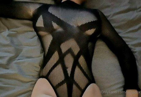 coracox pornstar pretty photos