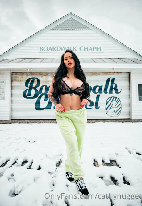 naked girls onlyfans pornographic photos