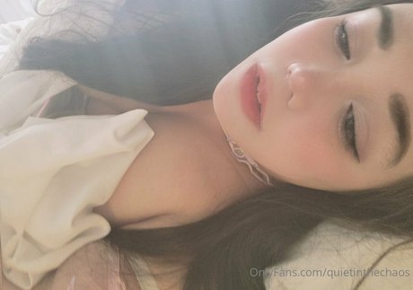 quietinthechaos model hot galleries