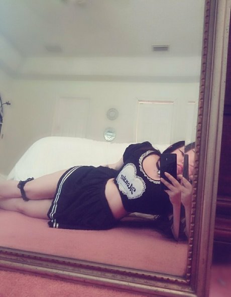 quietinthechaos model adult archive