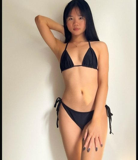 Baebi Hel naked star gallery