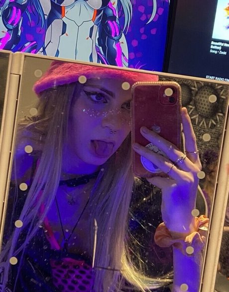 Laced Up Lace star high quality image