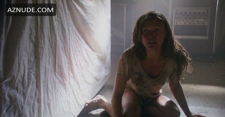 Julia Stiles art star photos