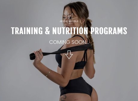 Jessie Nicole art star pic