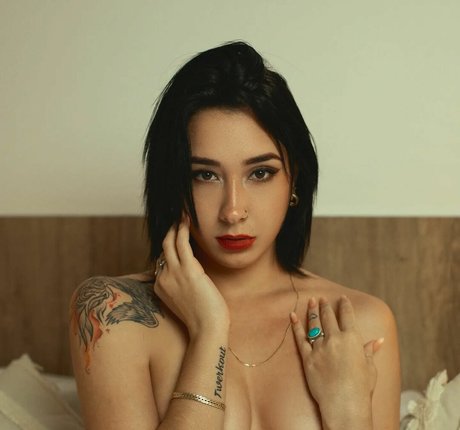 Karen Cabrera hot actress photo