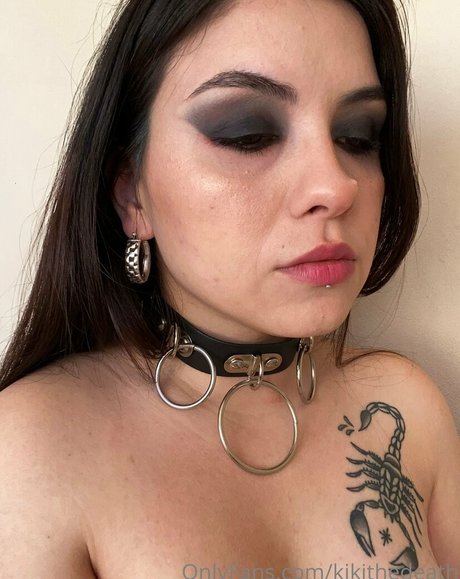 kikithedeath erotic model photo