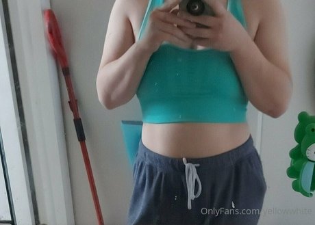 yellowwhite top model photos