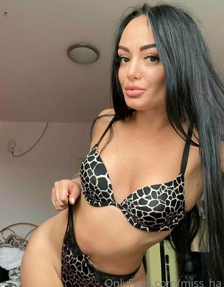 miss ha erotic star img