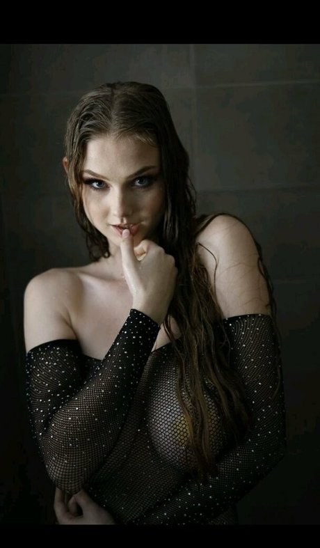 pixievictoria naked actress pic