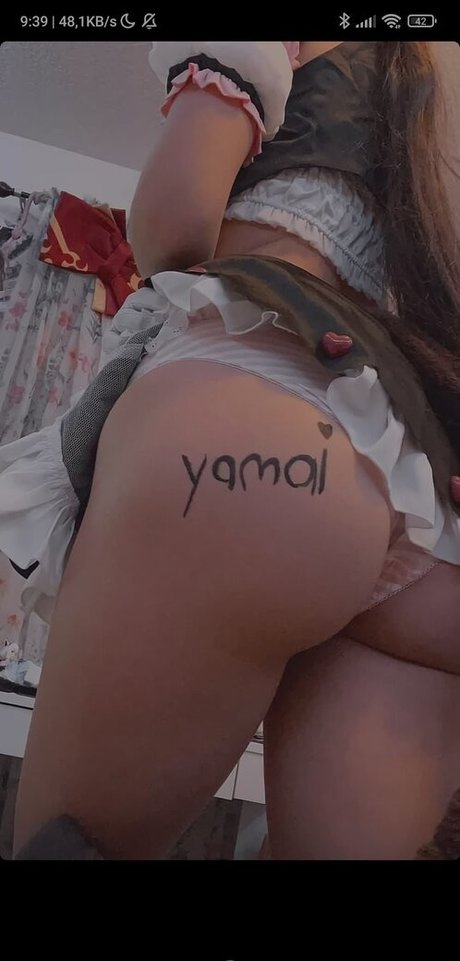 milkys cos model free pic