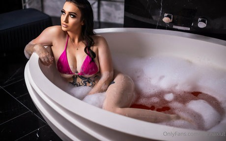 xannaxlut pretty pornstar archive