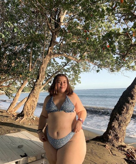 LuciaMaison model erotic pics