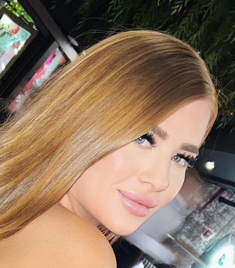 Kyleen Irvine model sex image