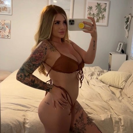 Kyleen Irvine high quality star pics