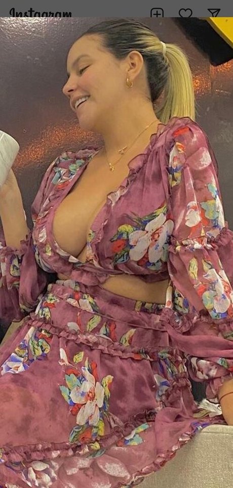 Dakenza Gonzalez beautiful model archive