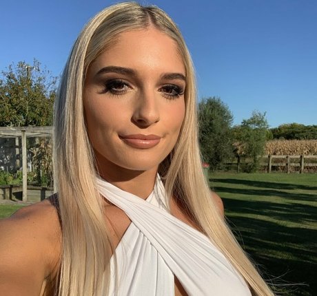 amytmiller star erotic gallery