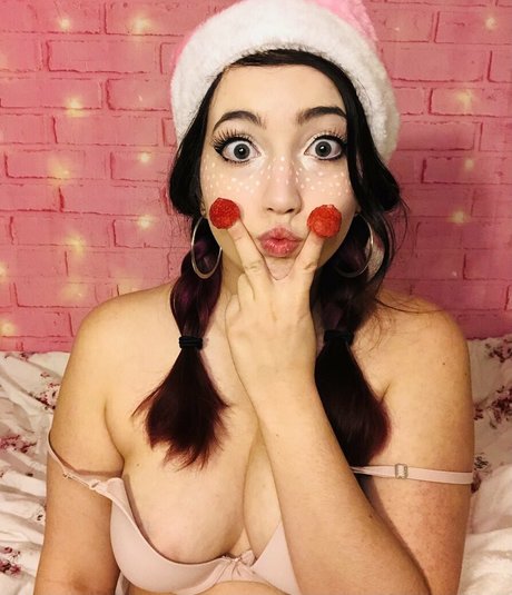 getyourbitsout erotic pornstar image