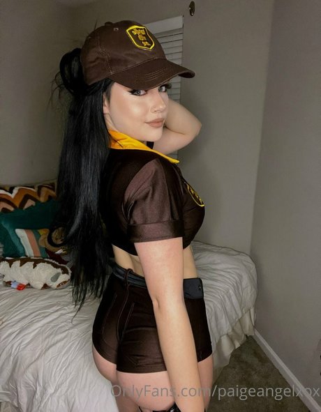 Paigeangelxox naked pornstar picture