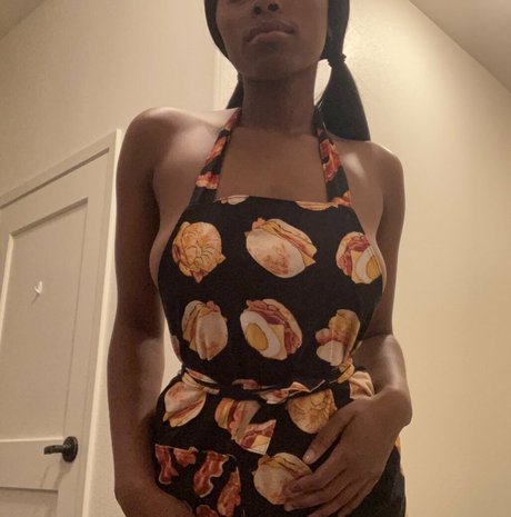 blackdelphine model erotic picture