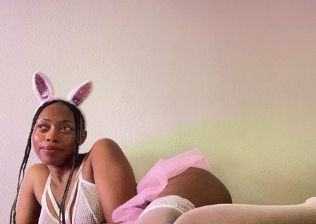 blackdelphine star nudes pictures