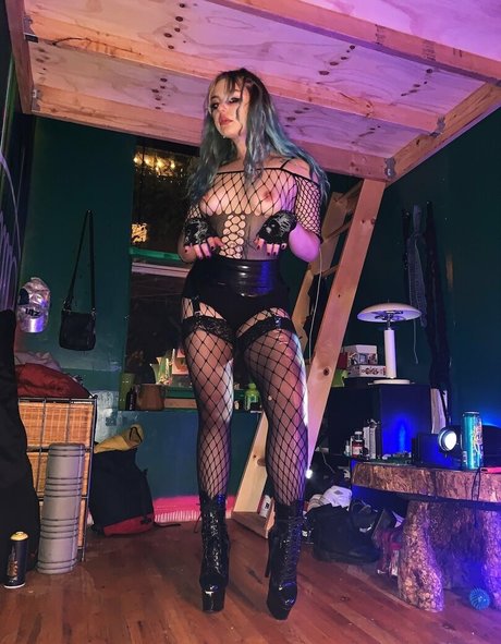 sallysays erotic pornstar img