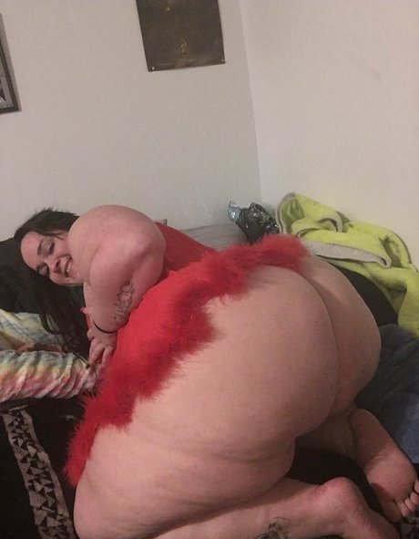 voluptuous cooper Profile pic